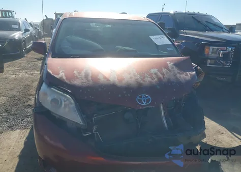 2011 Toyota Sienna Le V6 from USA, damaged, VIN 5TDKK3DC7BS171854